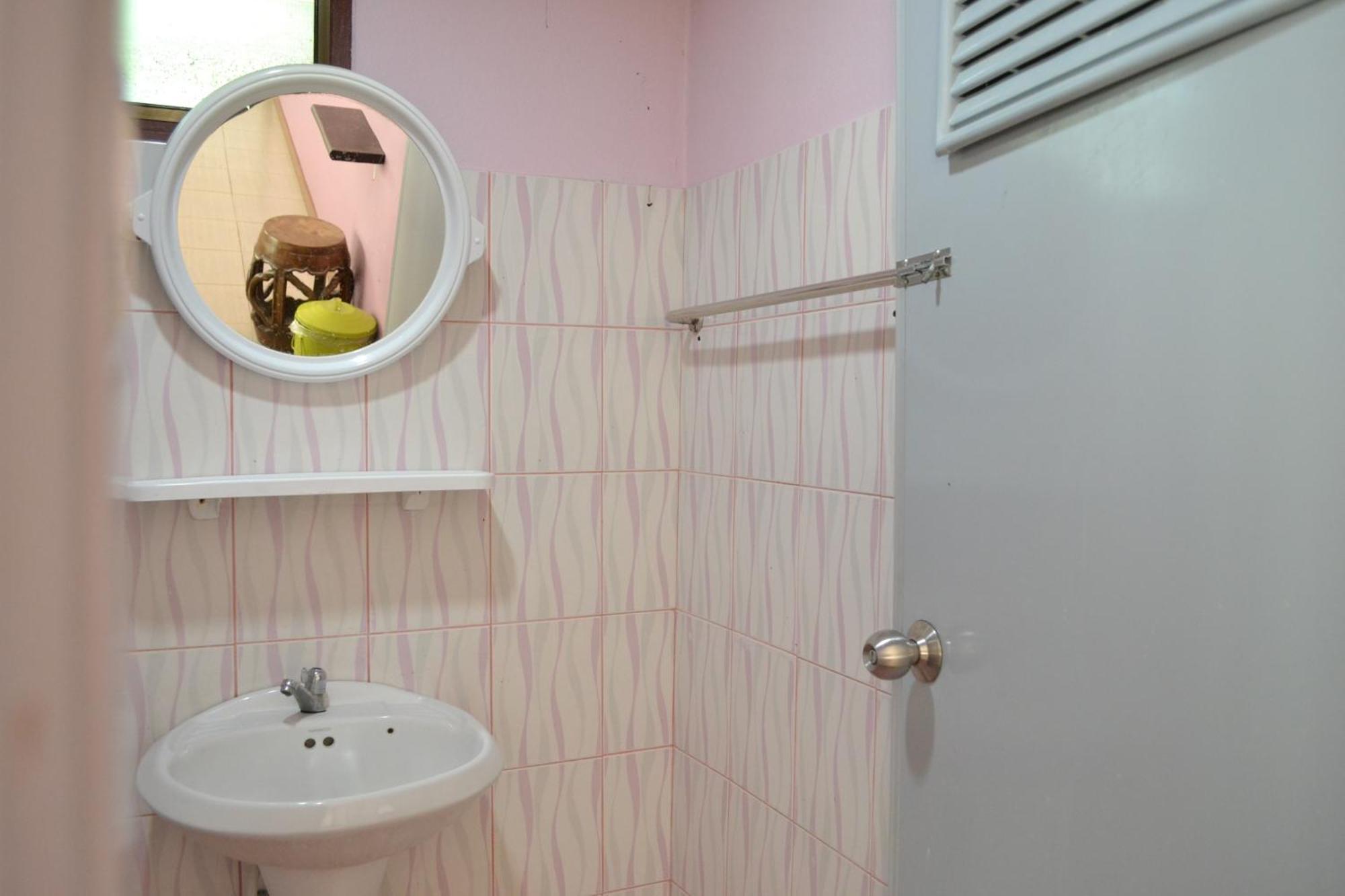Benjaporn Bungalow Ko Sichang Zimmer foto