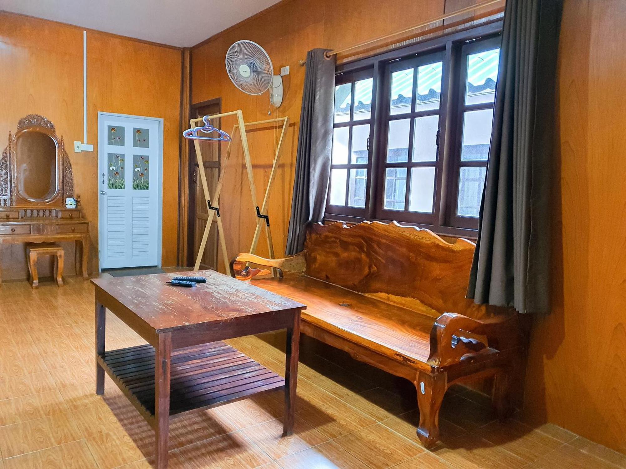 Benjaporn Bungalow Ko Sichang Zimmer foto