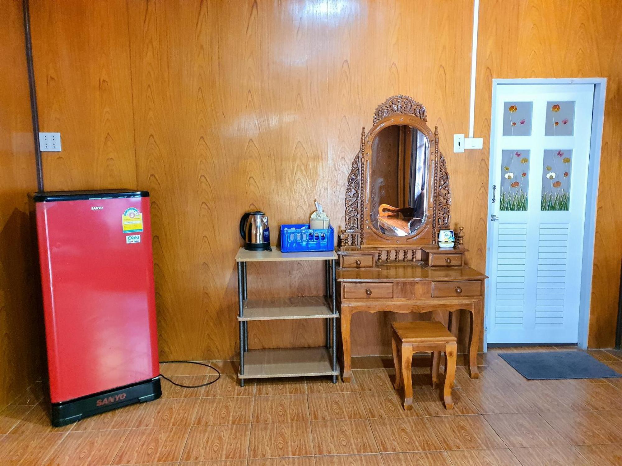 Benjaporn Bungalow Ko Sichang Zimmer foto