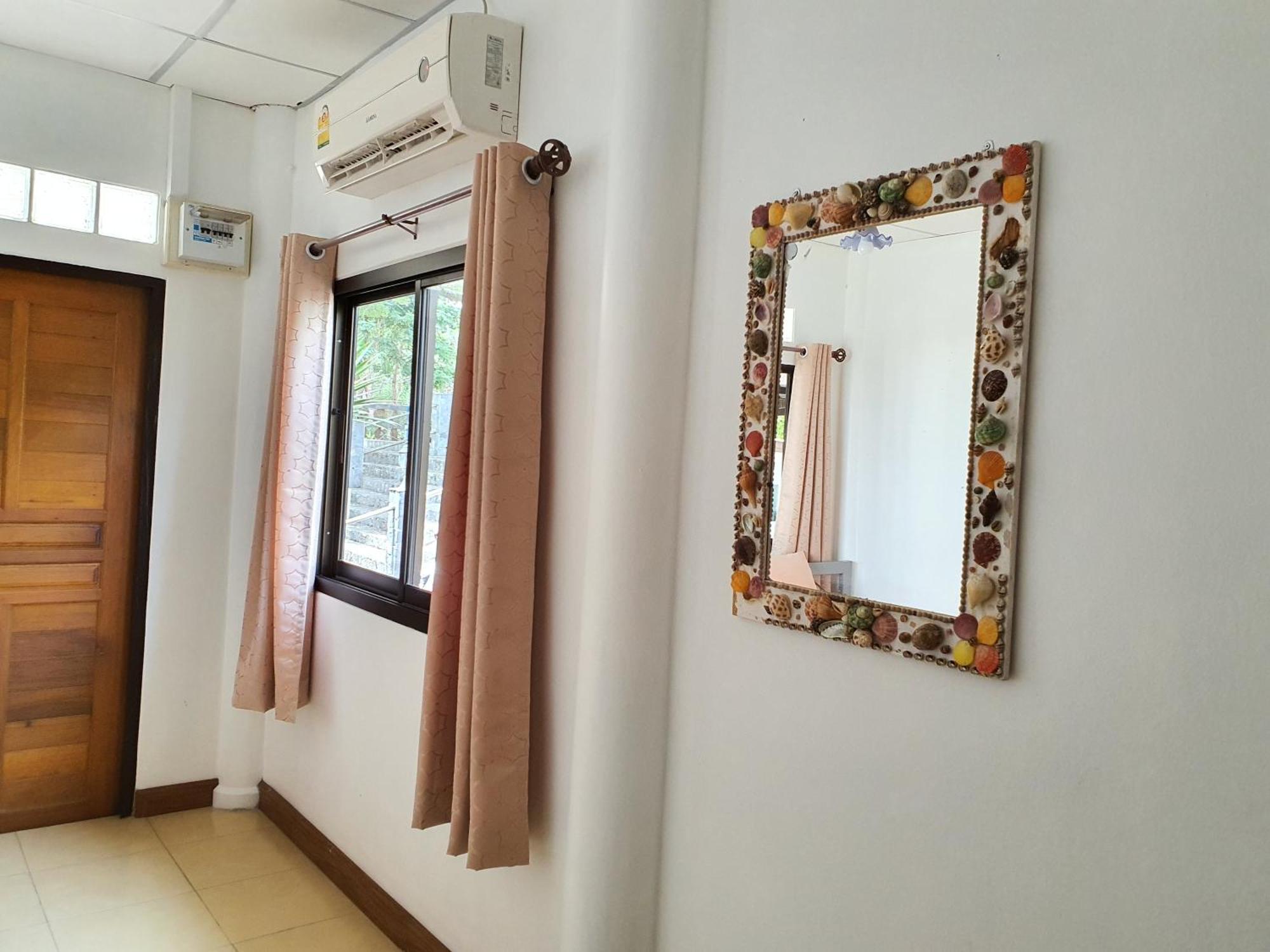 Benjaporn Bungalow Ko Sichang Zimmer foto