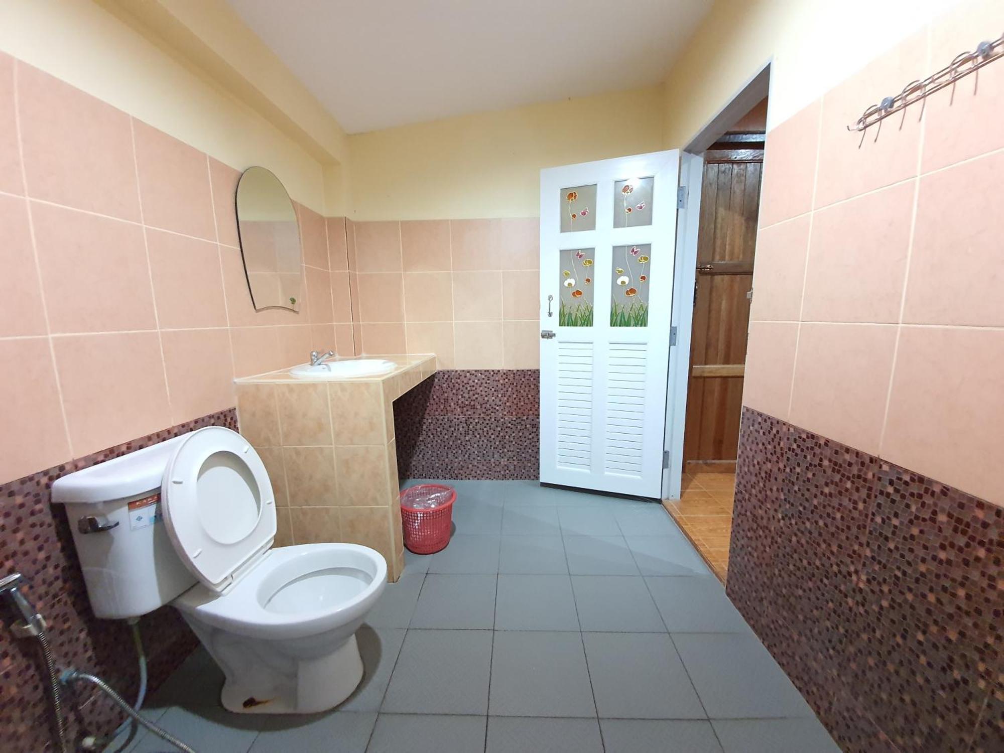 Benjaporn Bungalow Ko Sichang Zimmer foto