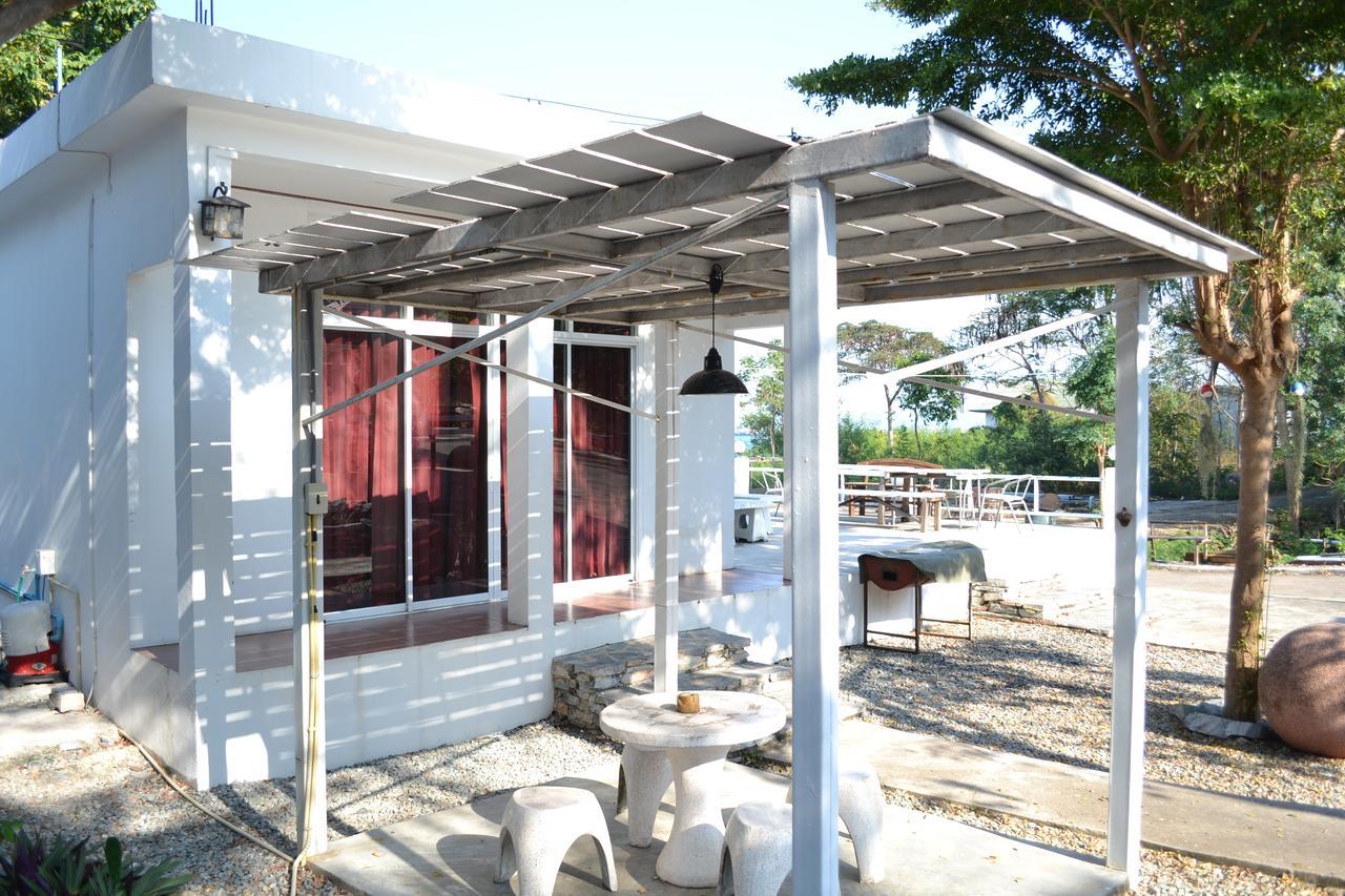 Benjaporn Bungalow Ko Sichang Exterior foto
